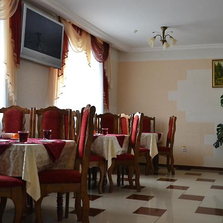 Lileya Hotel Polyana  Bagian luar foto