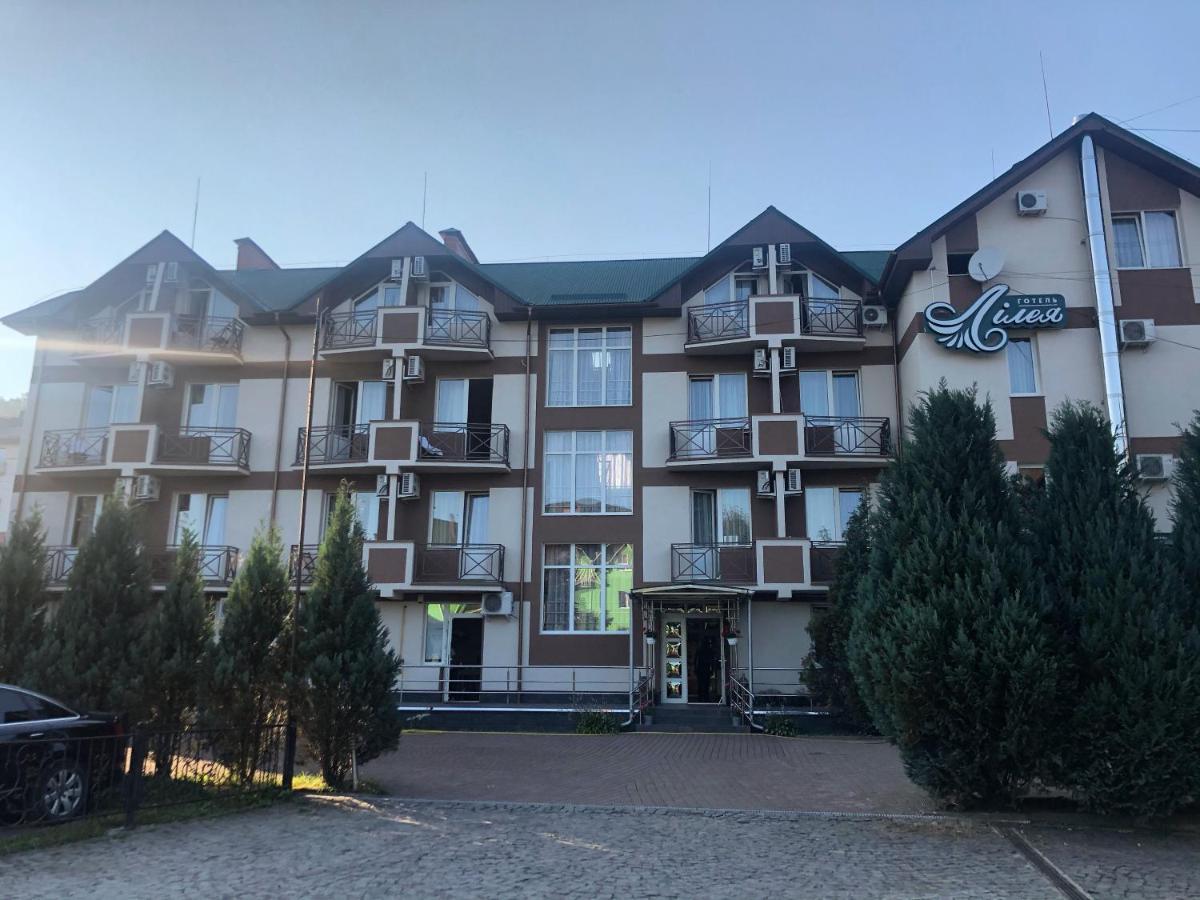 Lileya Hotel Polyana  Bagian luar foto