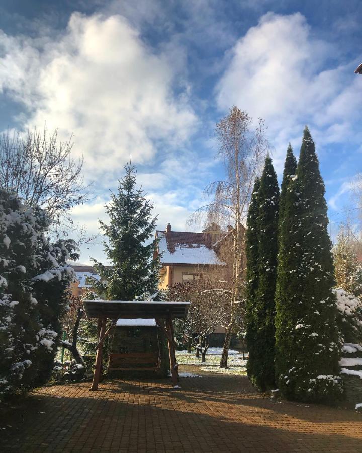 Lileya Hotel Polyana  Bagian luar foto