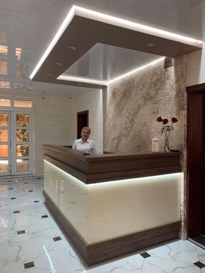 Lileya Hotel Polyana  Bagian luar foto