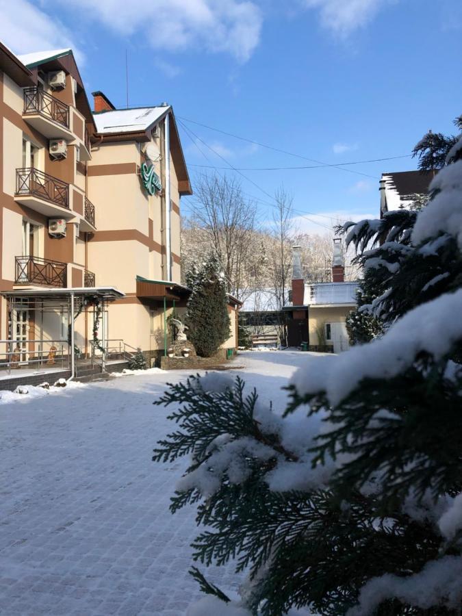 Lileya Hotel Polyana  Bagian luar foto